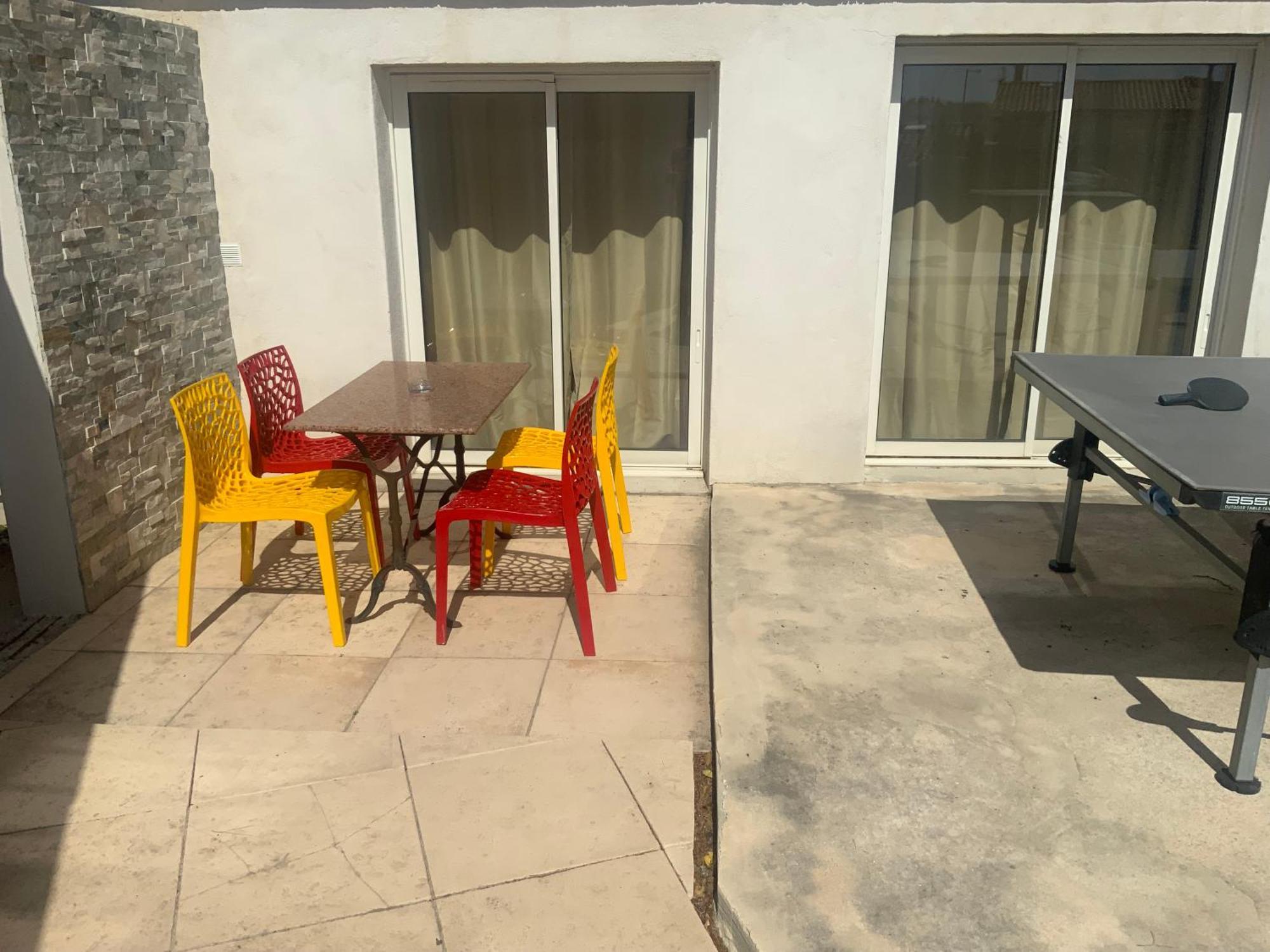 Pour 4 Face A La Piscine Apartment Marseille Exterior photo