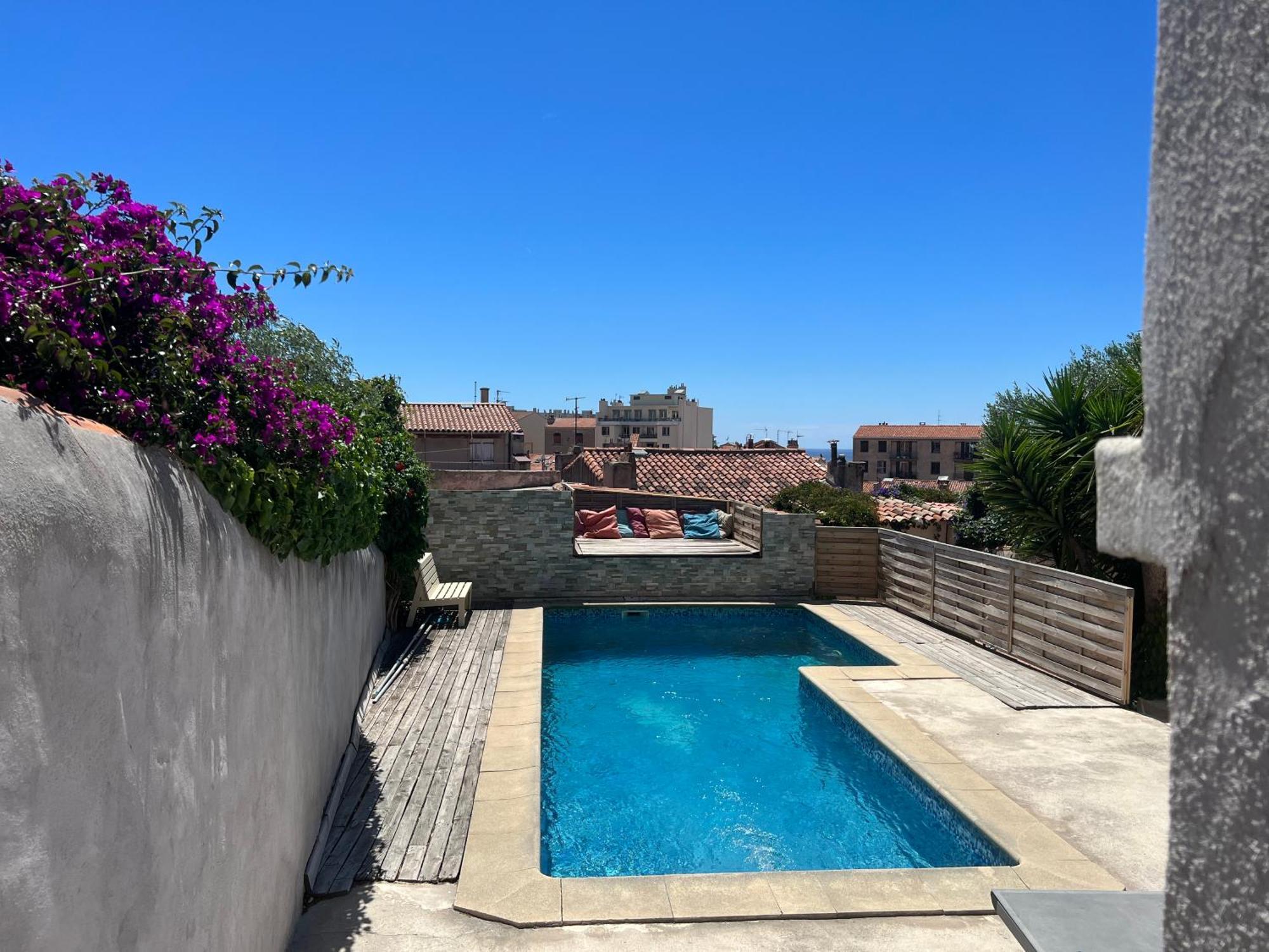 Pour 4 Face A La Piscine Apartment Marseille Exterior photo